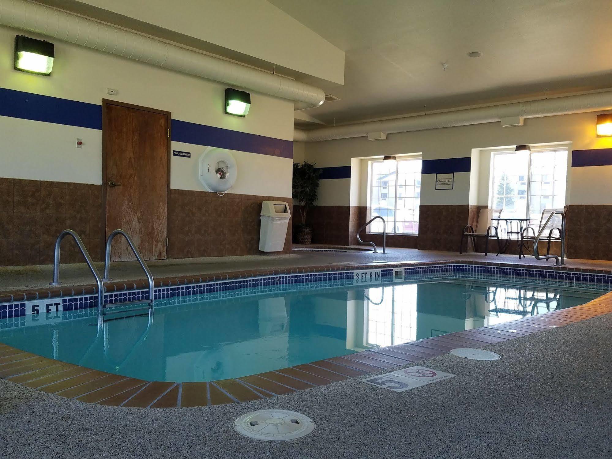 Microtel Inn & Suites By Wyndham Rapid City Exterior foto